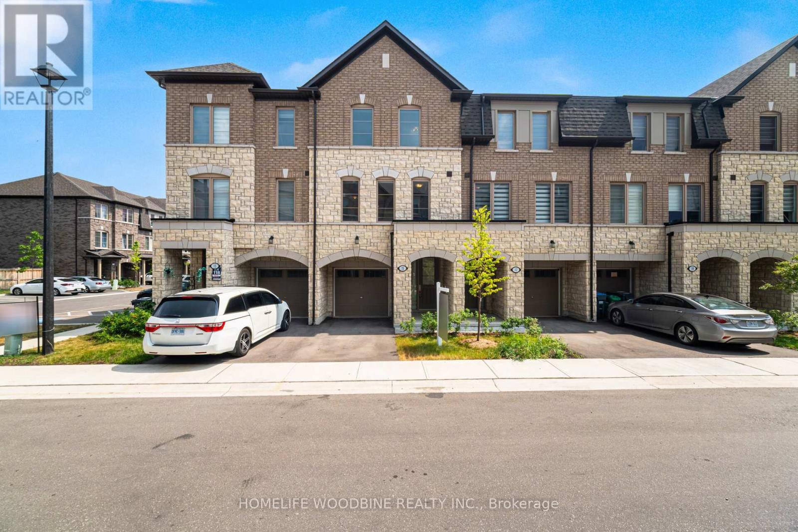 Property at 15 ARCOLA STREET image 2