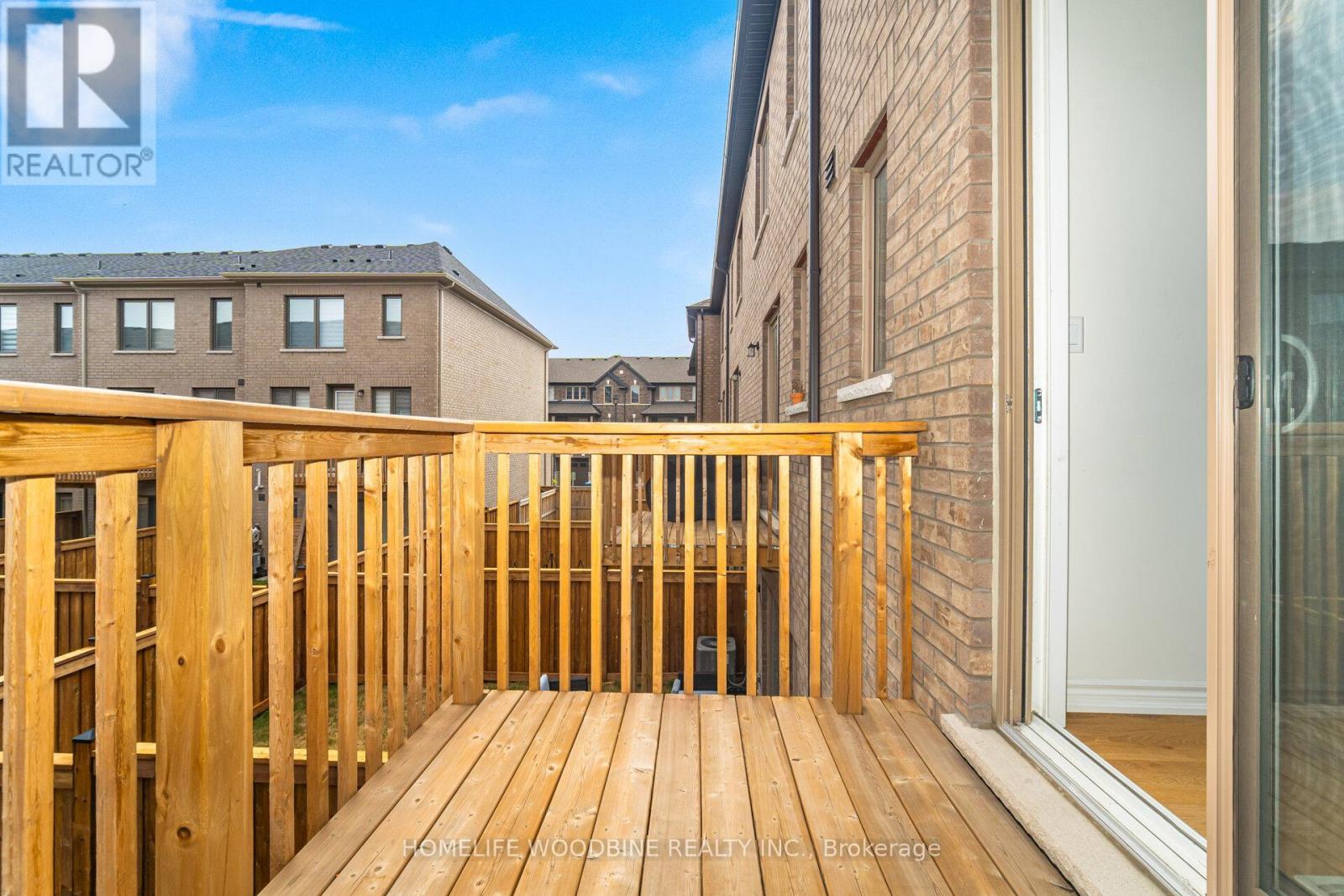 15 Arcola Street, Brampton (Goreway Drive Corridor), Ontario  L6P 4N7 - Photo 22 - W12377392