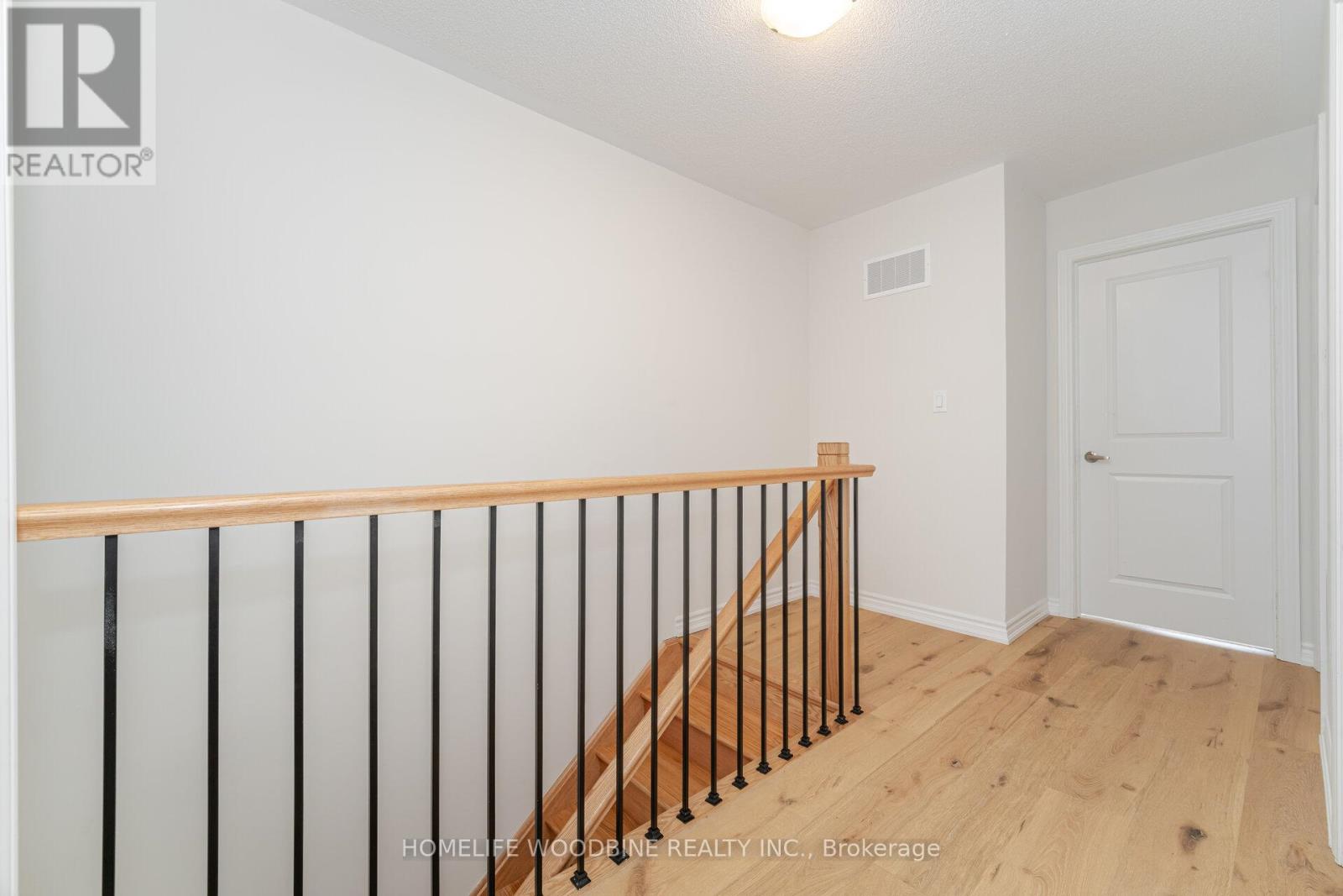 15 Arcola Street, Brampton (Goreway Drive Corridor), Ontario  L6P 4N7 - Photo 27 - W12377392