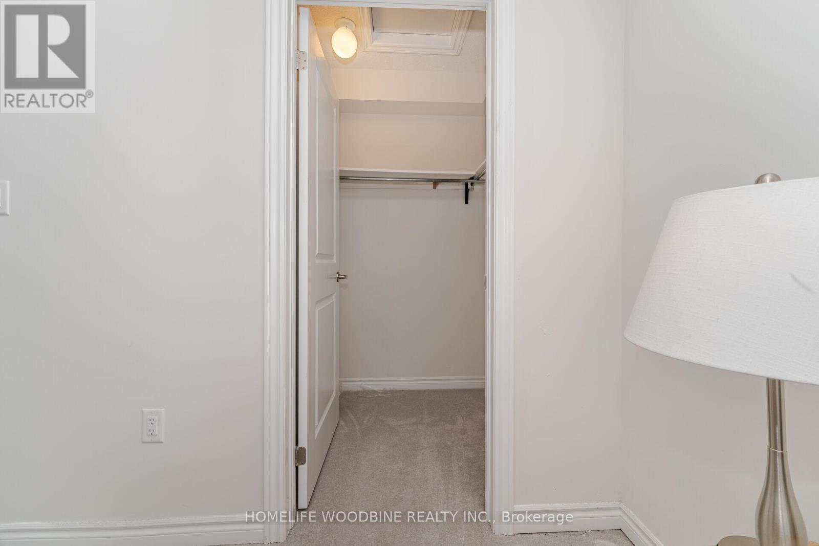 15 Arcola Street, Brampton (Goreway Drive Corridor), Ontario  L6P 4N7 - Photo 33 - W12377392