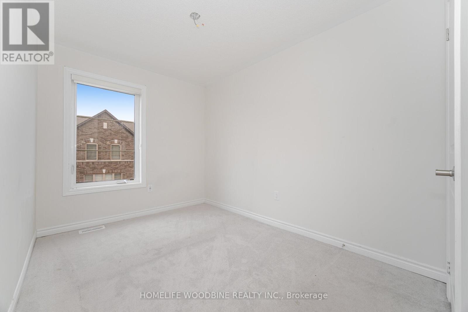 15 Arcola Street, Brampton (Goreway Drive Corridor), Ontario  L6P 4N7 - Photo 34 - W12377392