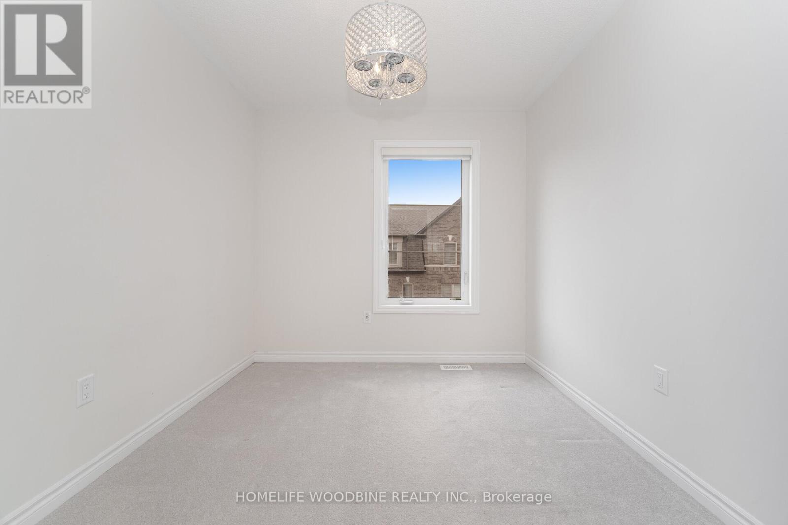 15 Arcola Street, Brampton (Goreway Drive Corridor), Ontario  L6P 4N7 - Photo 36 - W12377392
