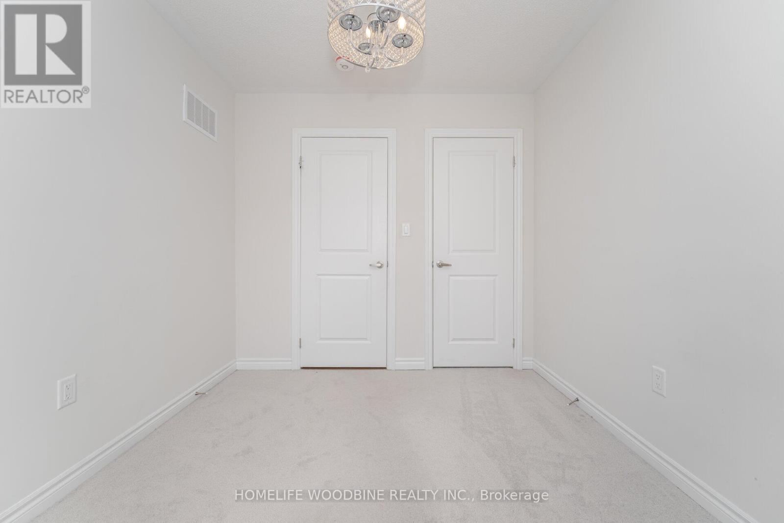 15 Arcola Street, Brampton (Goreway Drive Corridor), Ontario  L6P 4N7 - Photo 37 - W12377392