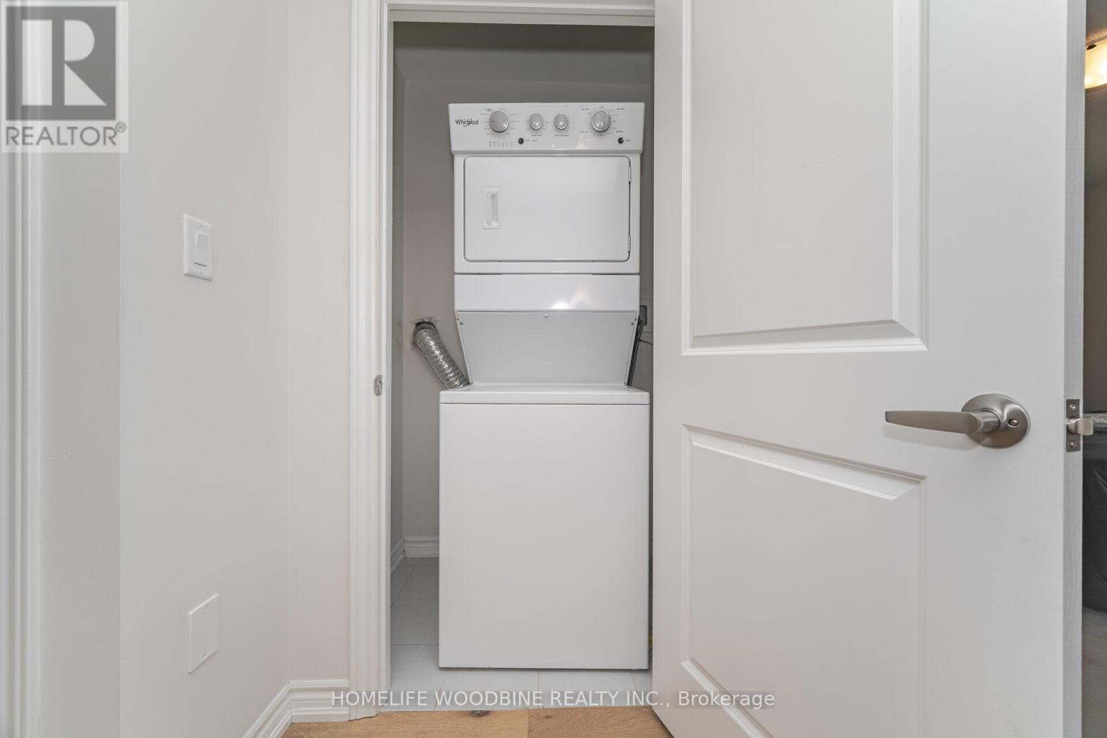 15 Arcola Street, Brampton (Goreway Drive Corridor), Ontario  L6P 4N7 - Photo 39 - W12377392