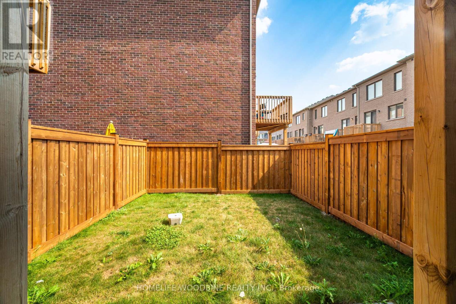 15 Arcola Street, Brampton (Goreway Drive Corridor), Ontario  L6P 4N7 - Photo 45 - W12377392