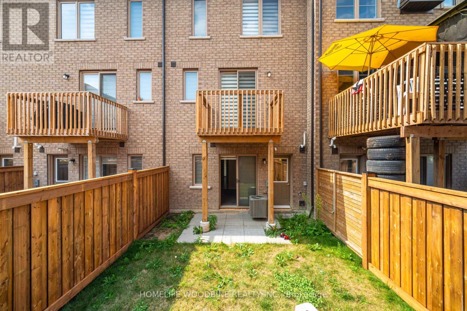 15 Arcola Street, Brampton (Goreway Drive Corridor), Ontario  L6P 4N7 - Photo 48 - W12377392