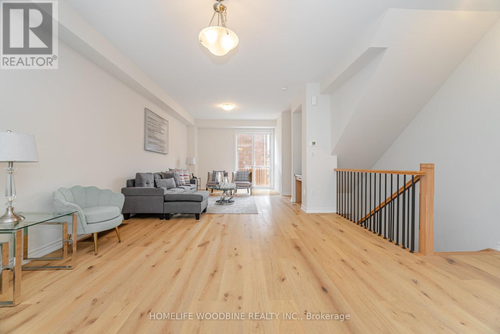 Property at 15 ARCOLA STREET image 5