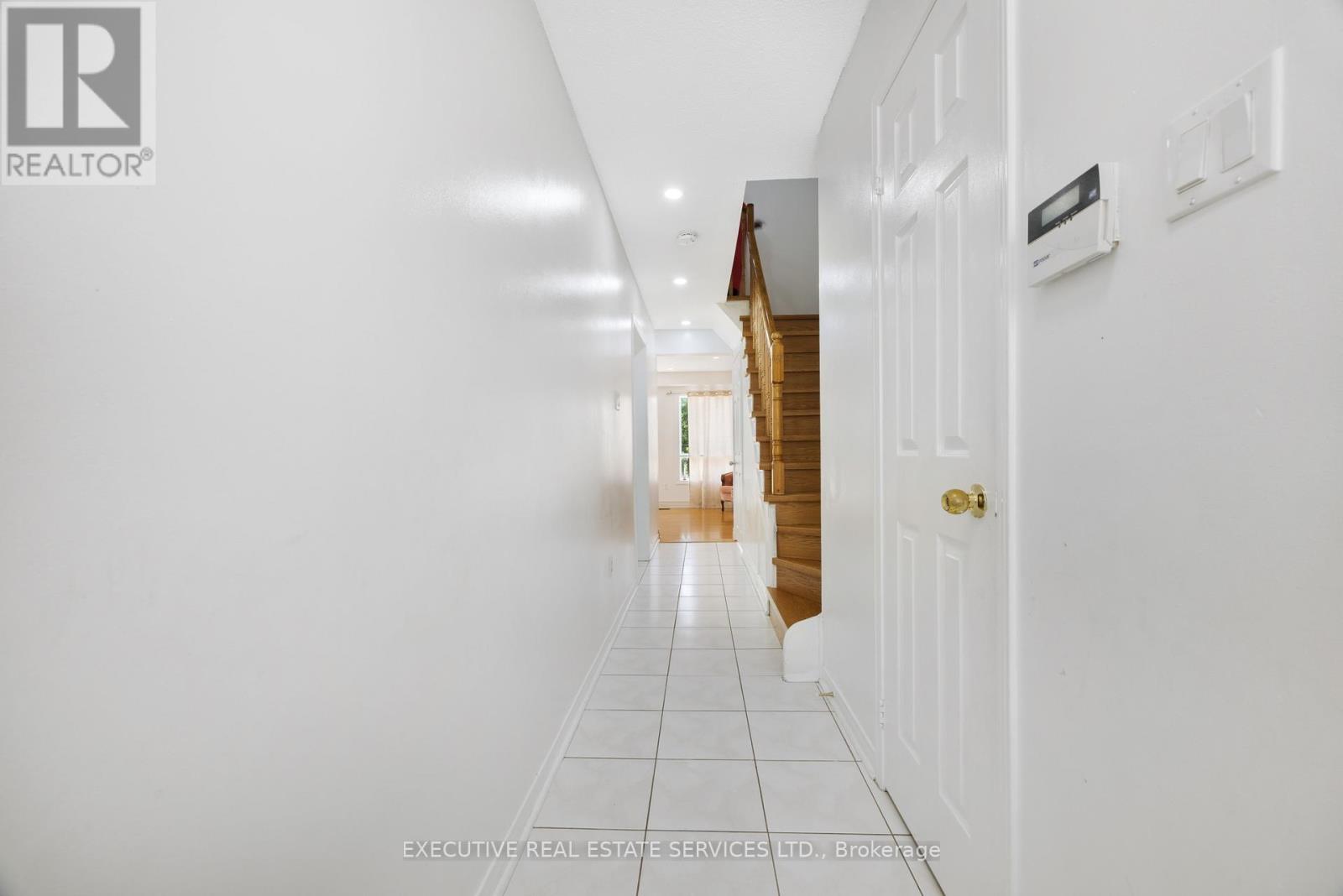 39 Caruso Drive, Brampton, Ontario  L6Y 5B2 - Photo 11 - W12377446
