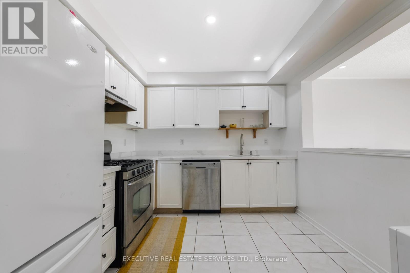 39 Caruso Drive, Brampton, Ontario  L6Y 5B2 - Photo 17 - W12377446