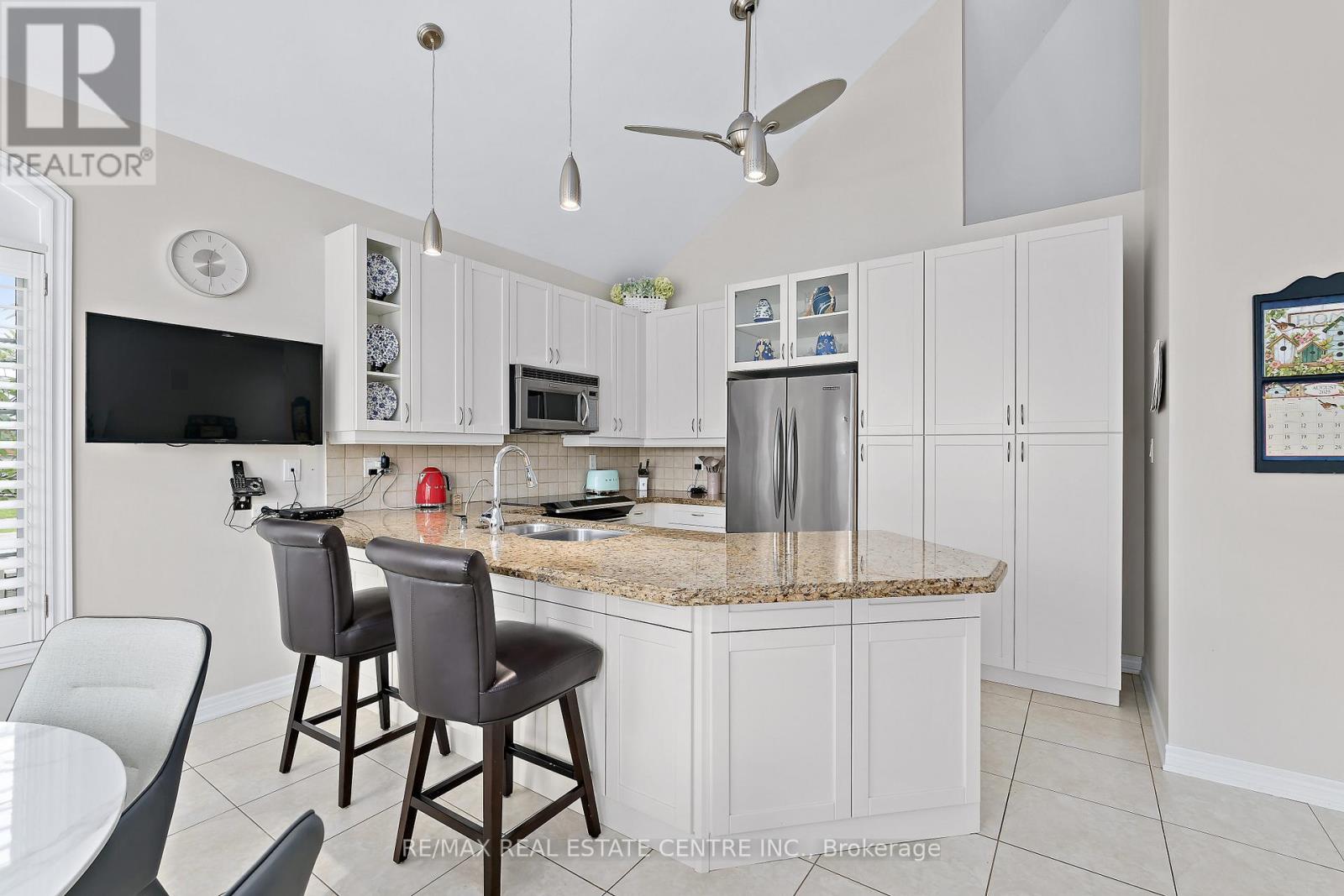 48 Garrison Square, Halton Hills (Georgetown), Ontario  L7G 0B9 - Photo 16 - W12377545