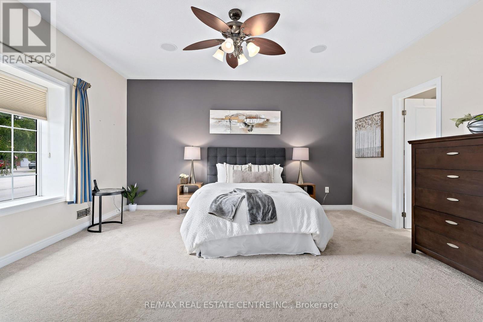48 Garrison Square, Halton Hills (Georgetown), Ontario  L7G 0B9 - Photo 19 - W12377545