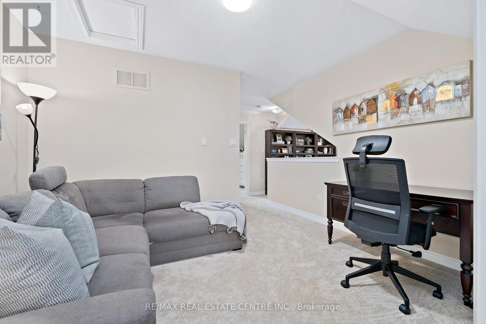 48 Garrison Square, Halton Hills (Georgetown), Ontario  L7G 0B9 - Photo 32 - W12377545