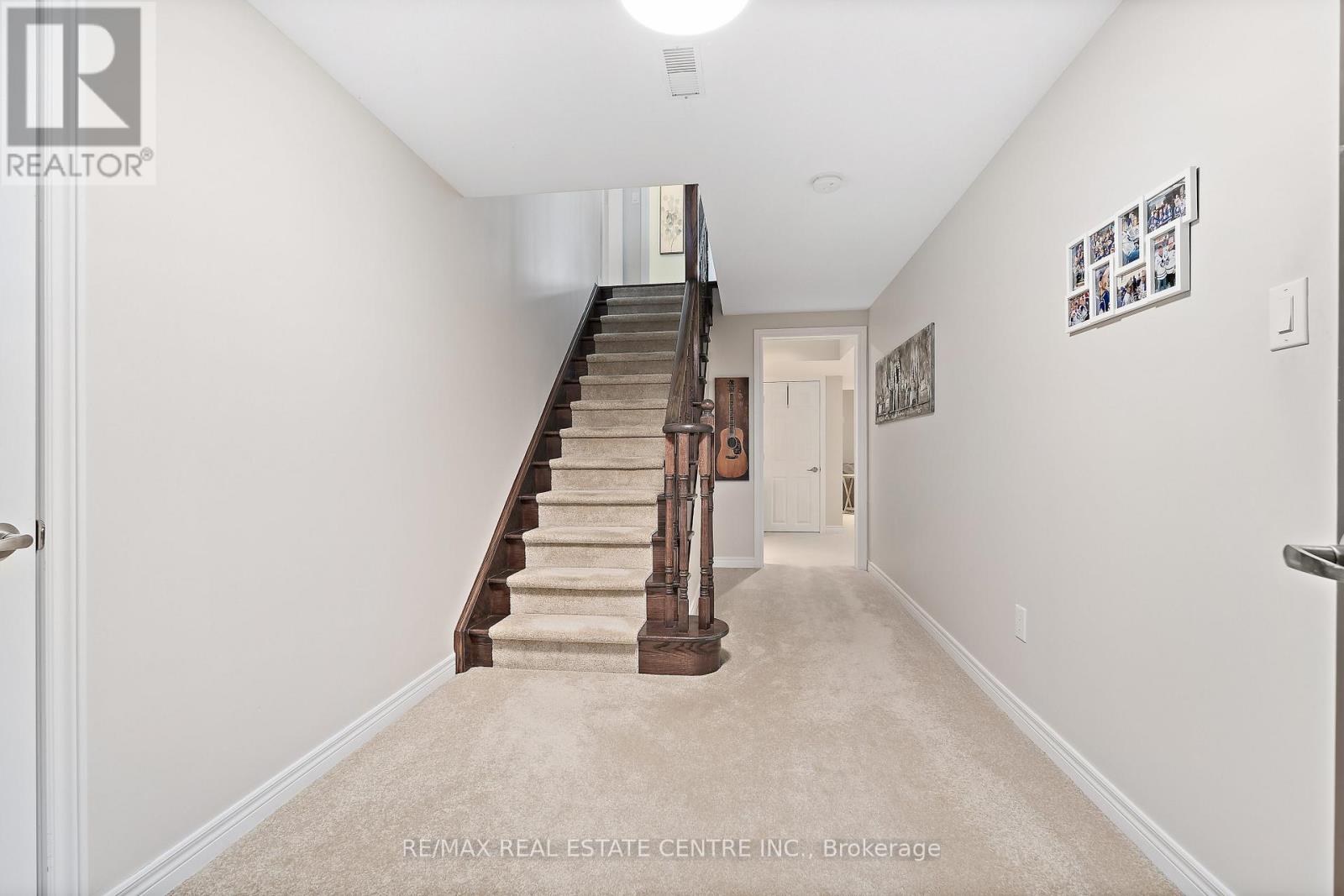 48 Garrison Square, Halton Hills (Georgetown), Ontario  L7G 0B9 - Photo 35 - W12377545