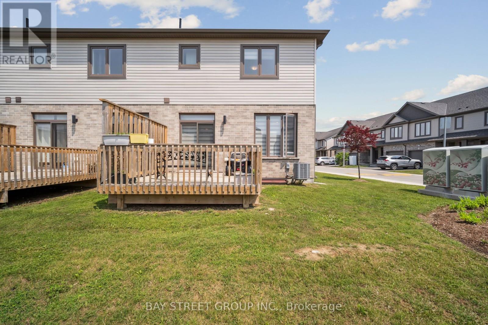 15 - 745 Chelton Road, London South (South U), Ontario  N6M 0J1 - Photo 36 - X12377358