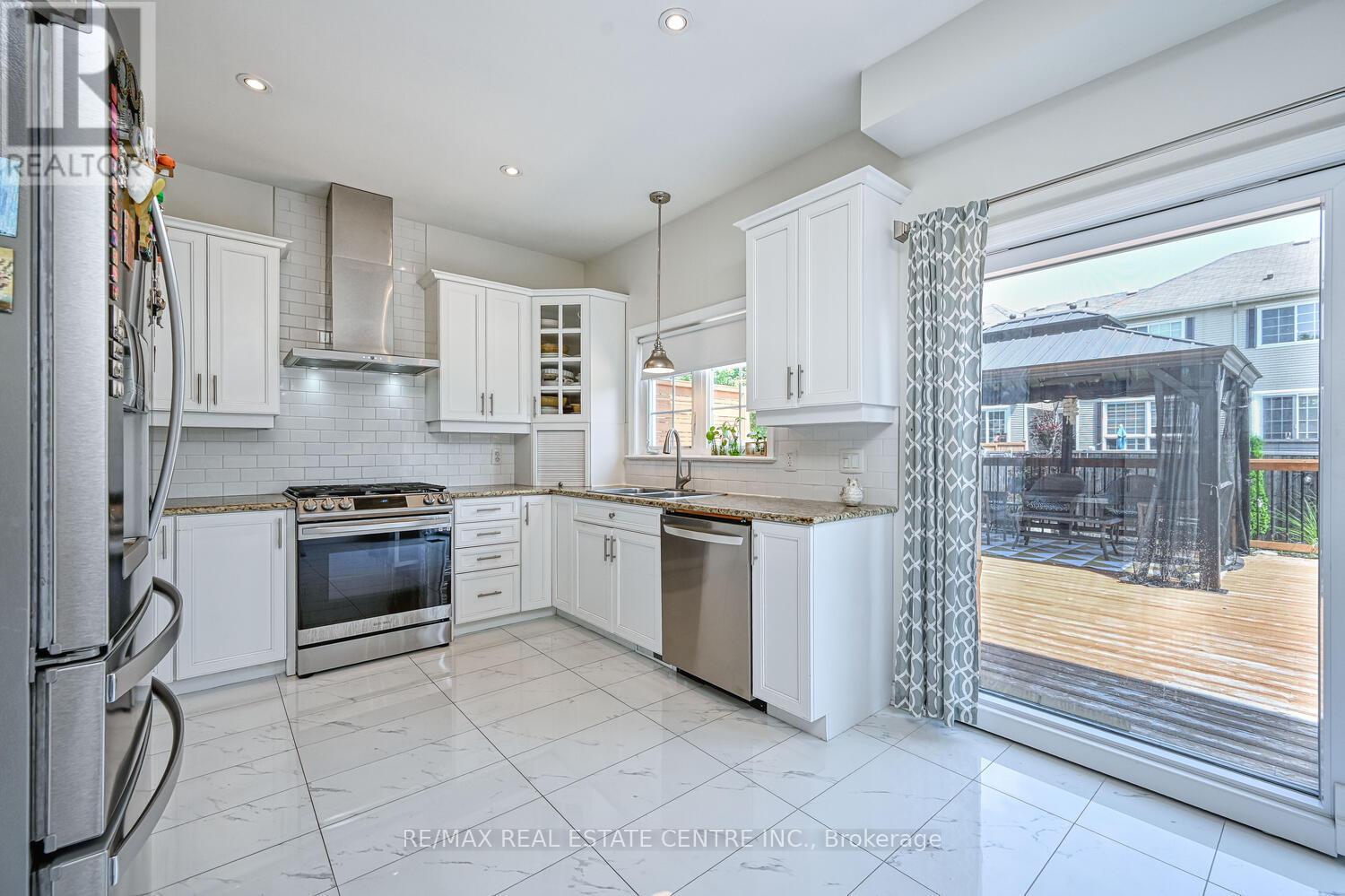544 Ravendale Way, Ottawa, Ontario  K2J 0G9 - Photo 18 - X12377498