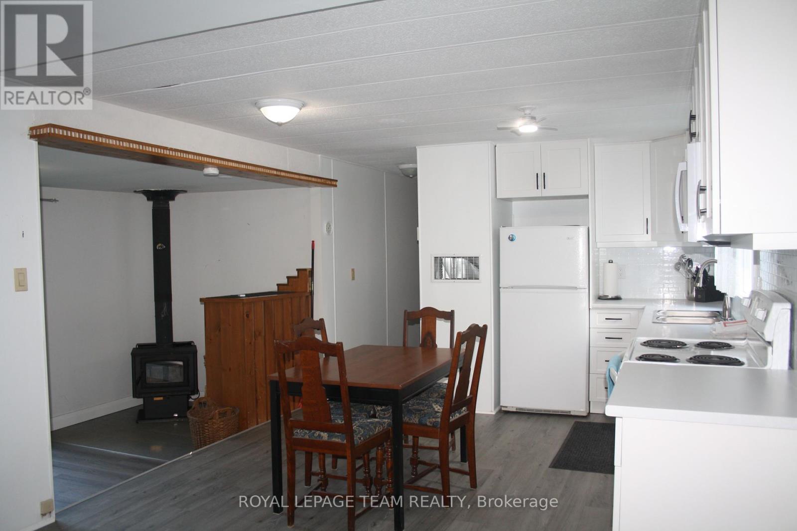 27 Jennifer Lane, Horton, Ontario  K7V 3Z9 - Photo 18 - X12273890