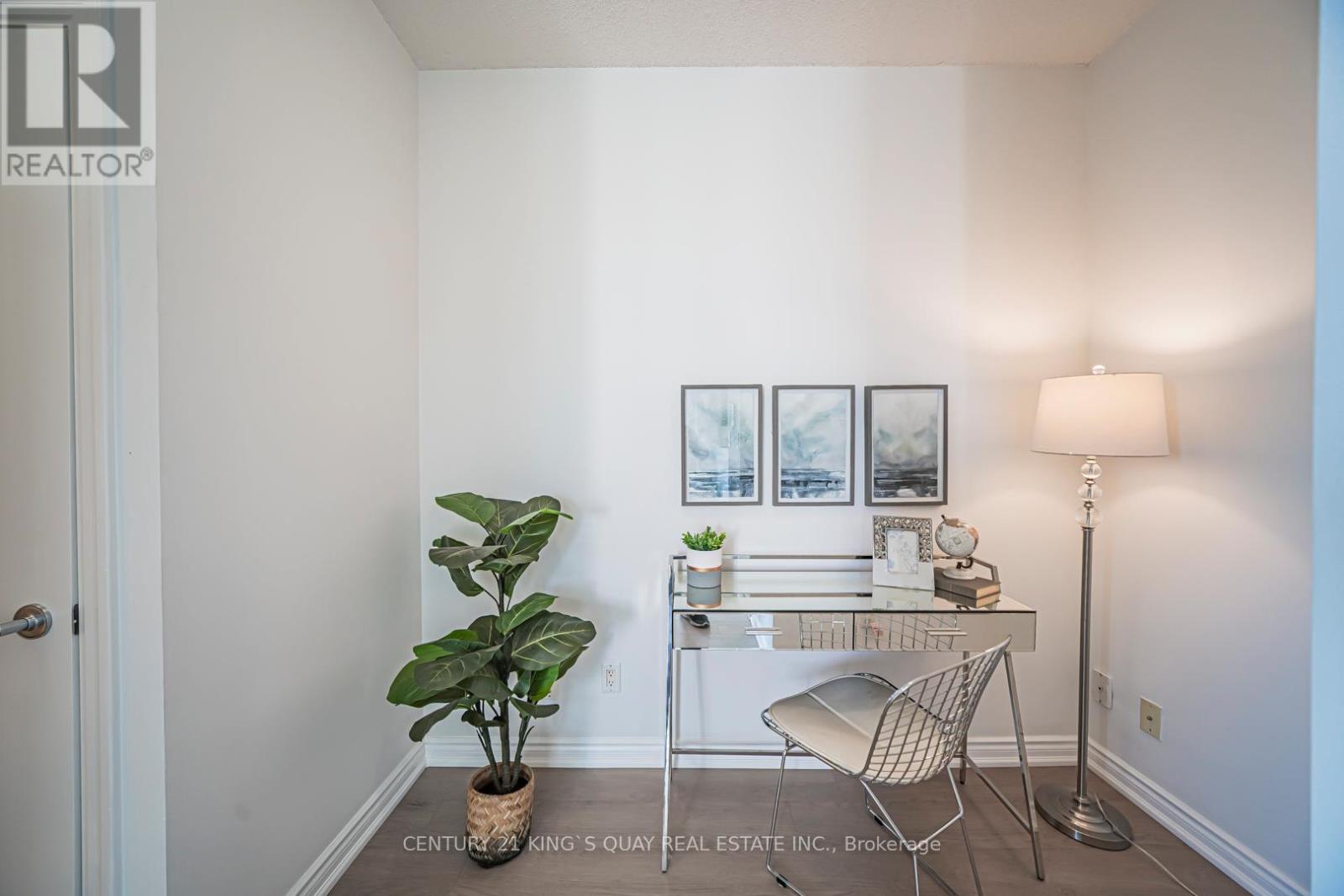 2004 - 300 Bloor Street E, Toronto, Ontario  M4W 3Y2 - Photo 32 - C12377659