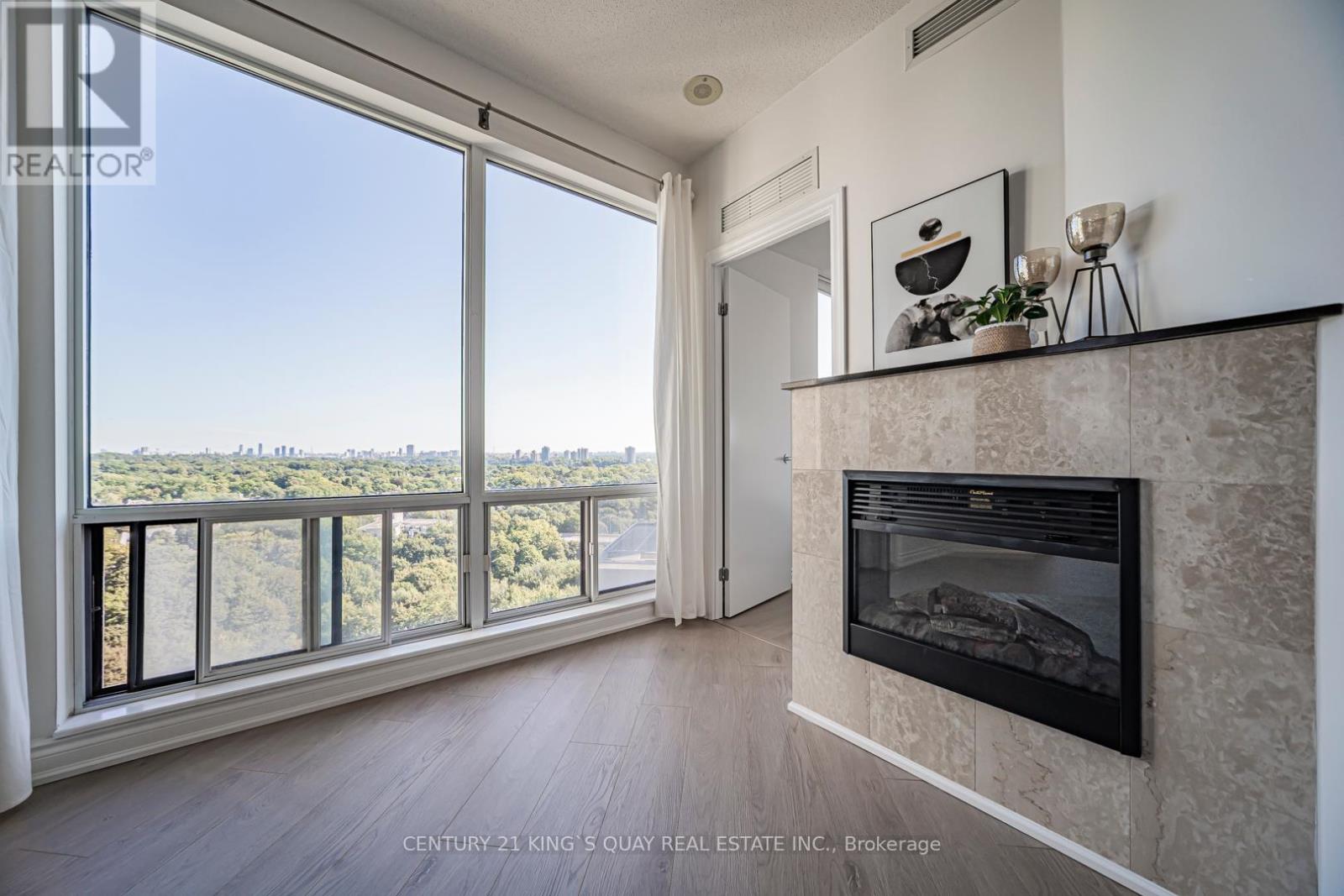 2004 - 300 Bloor Street E, Toronto, Ontario  M4W 3Y2 - Photo 37 - C12377659