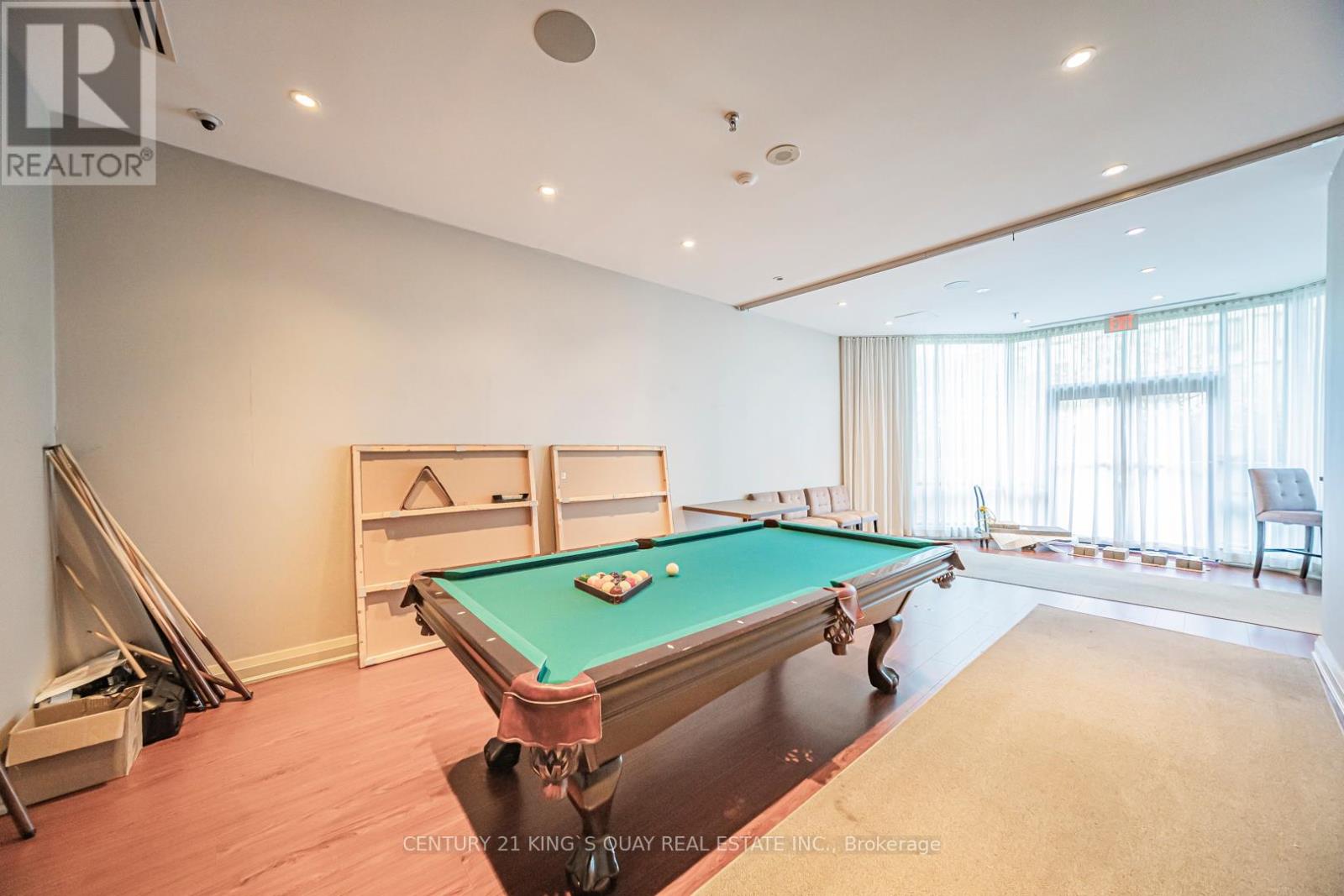 2004 - 300 Bloor Street E, Toronto, Ontario  M4W 3Y2 - Photo 47 - C12377659