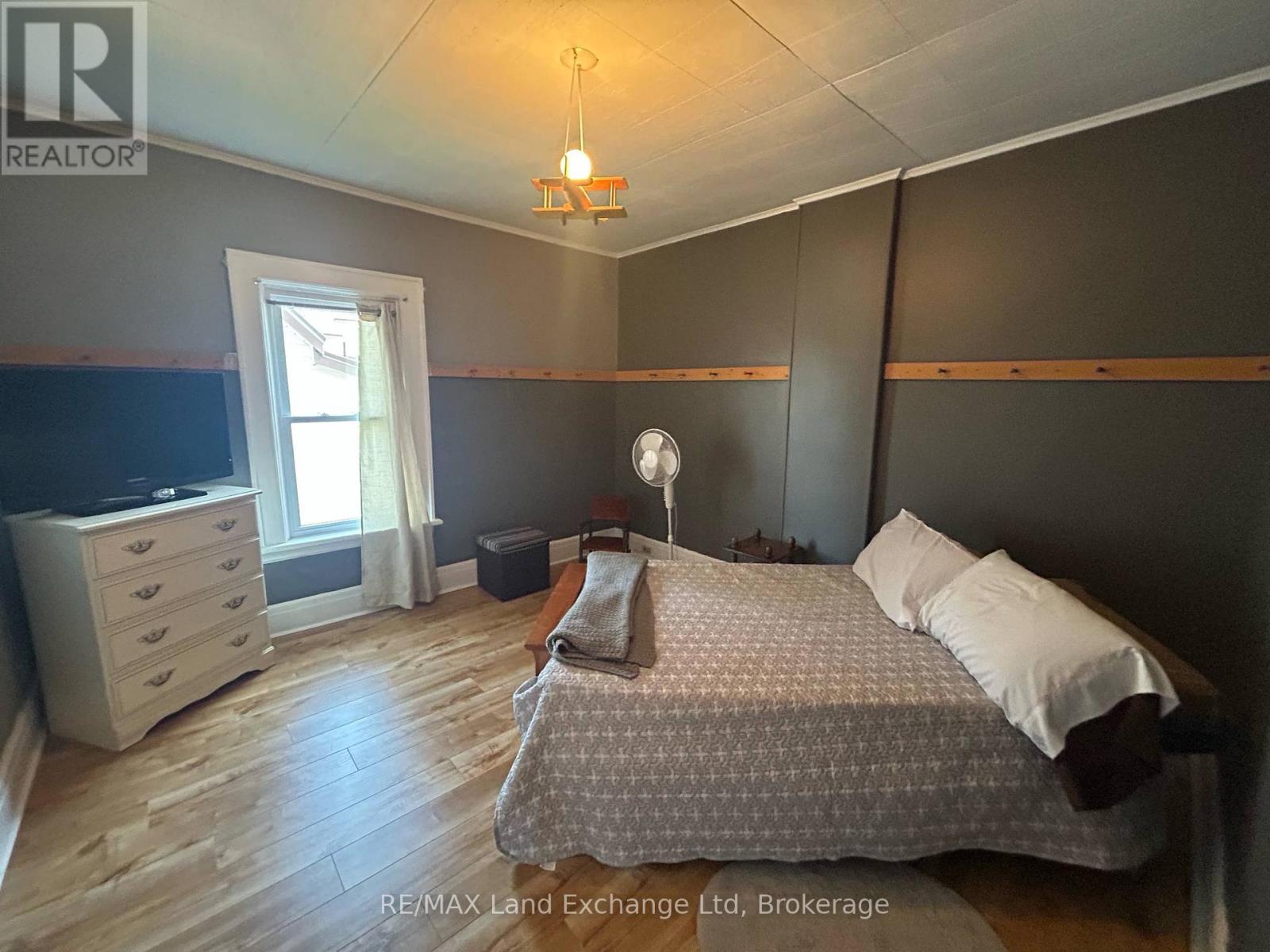 327 Frances Street, North Huron, Ontario  N0G 2W0 - Photo 21 - X12377670