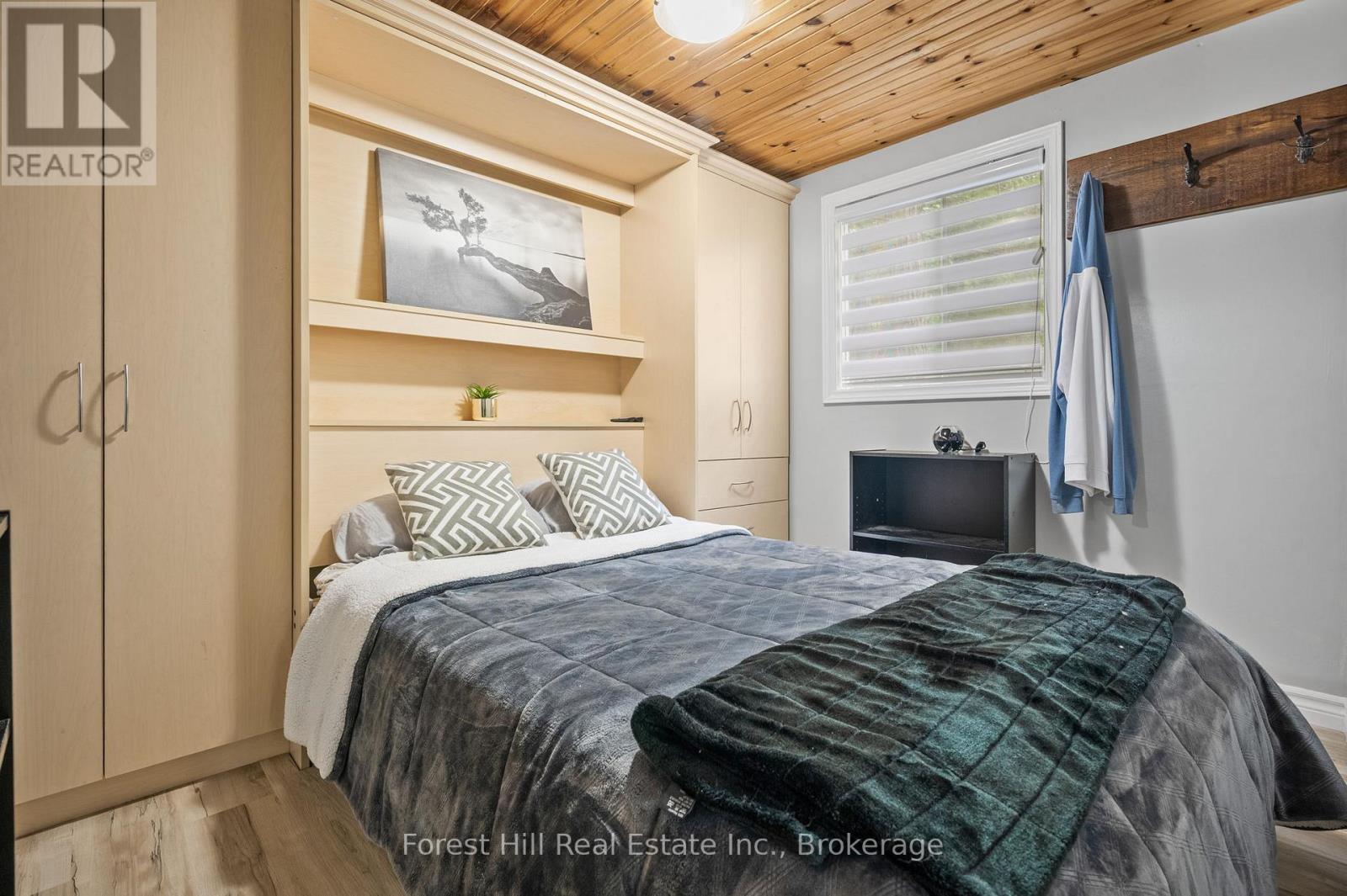 1099 Bracken Trail, Minden Hills, Ontario  K0M 2L1 - Photo 21 - X12377727