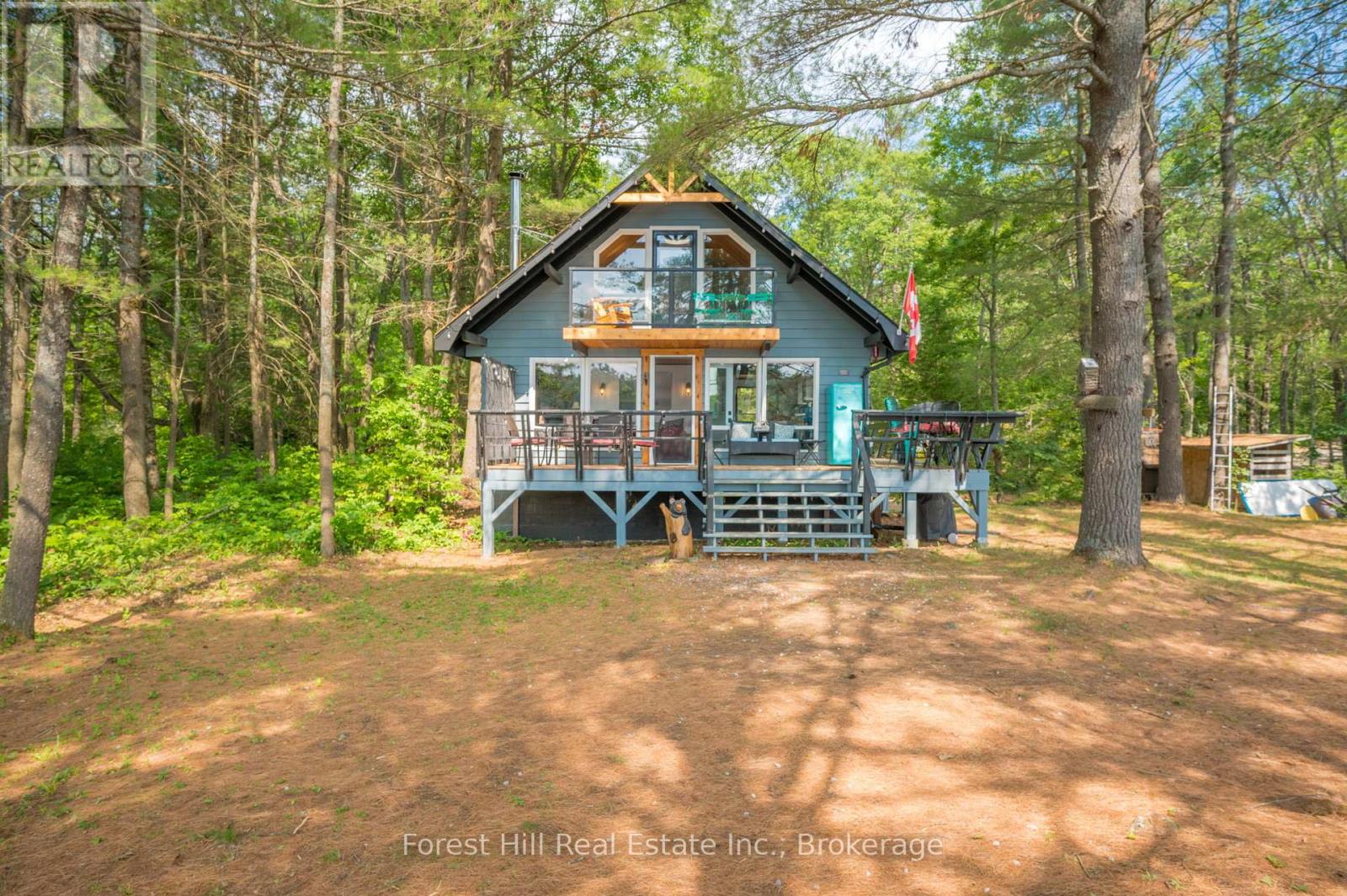 1099 Bracken Trail, Minden Hills, Ontario  K0M 2L1 - Photo 38 - X12377727