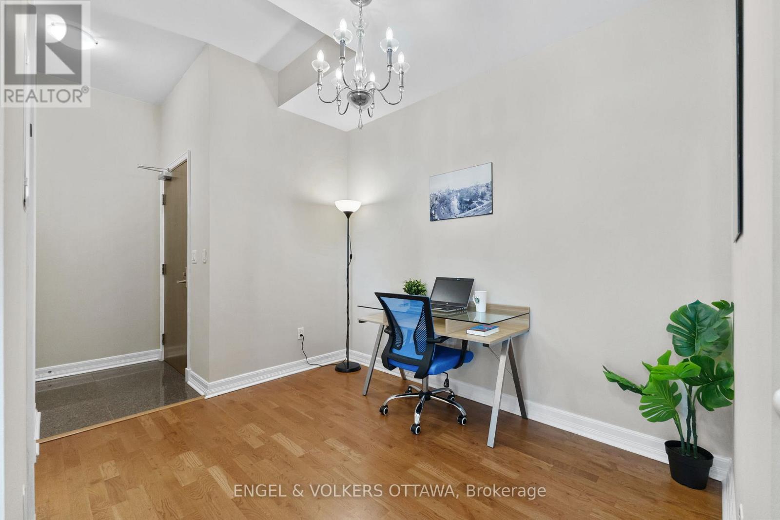 1211 - 200 Besserer Street, Ottawa, Ontario  K1N 0A7 - Photo 3 - X12377675