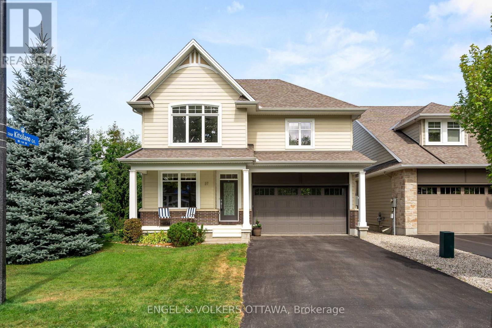 Property at 27 ESQUIMAULT AVENUE image 1