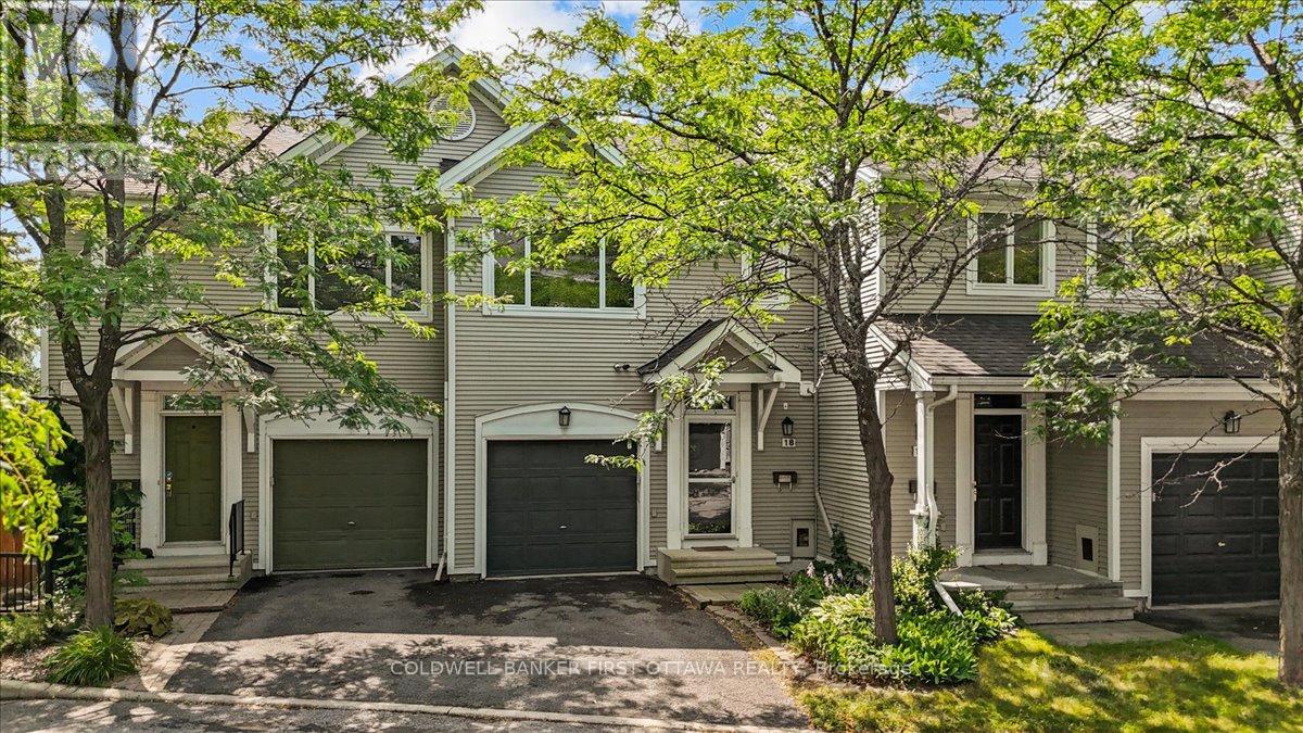 Property at 18 MAXTON PRIVATE image 1