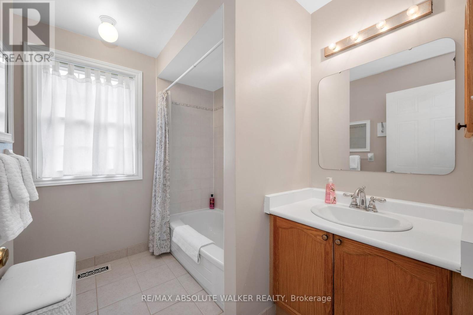 757 Clearcrest Crescent, Ottawa, Ontario  K4A 3E7 - Photo 21 - X12377731