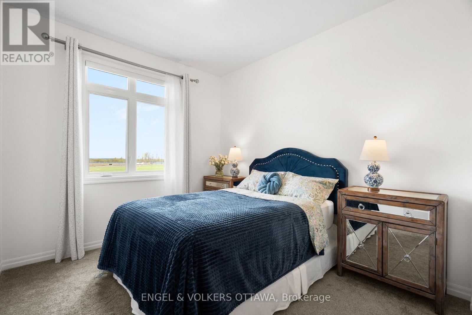 606 Mikinak Road, Ottawa, Ontario  K1K 3X7 - Photo 21 - X12377748