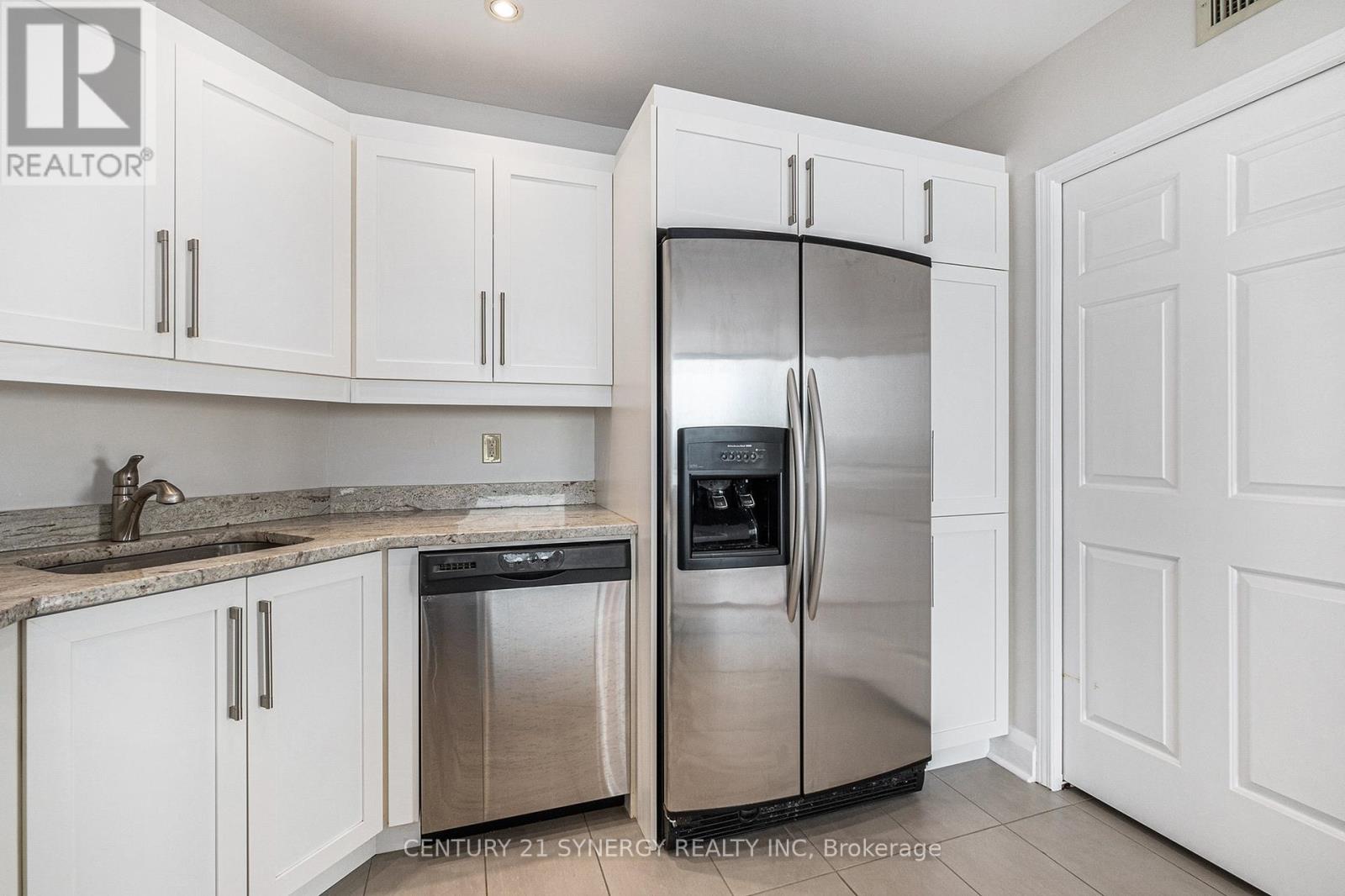 2202 - 160 George Street, Ottawa, Ontario  K1N 9M2 - Photo 13 - X12377764
