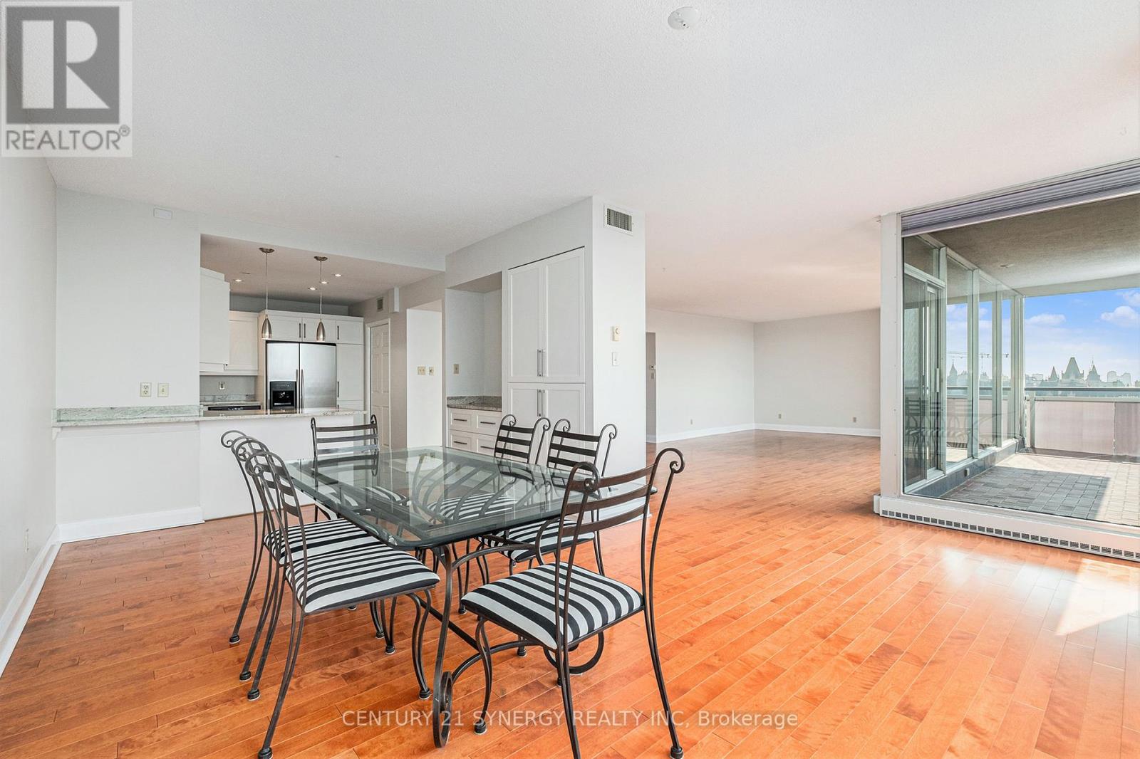 2202 - 160 George Street, Ottawa, Ontario  K1N 9M2 - Photo 9 - X12377764