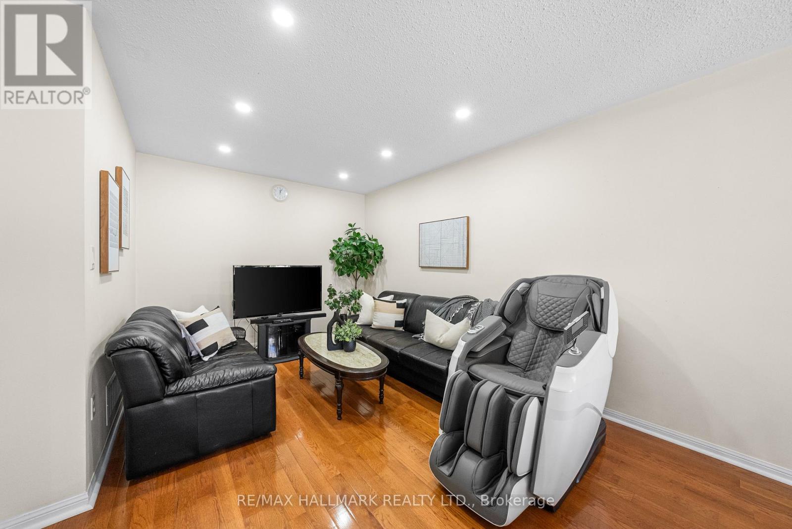 15 Snowgoose Terrace, Toronto, Ontario  M1B 0A9 - Photo 8 - E12377555