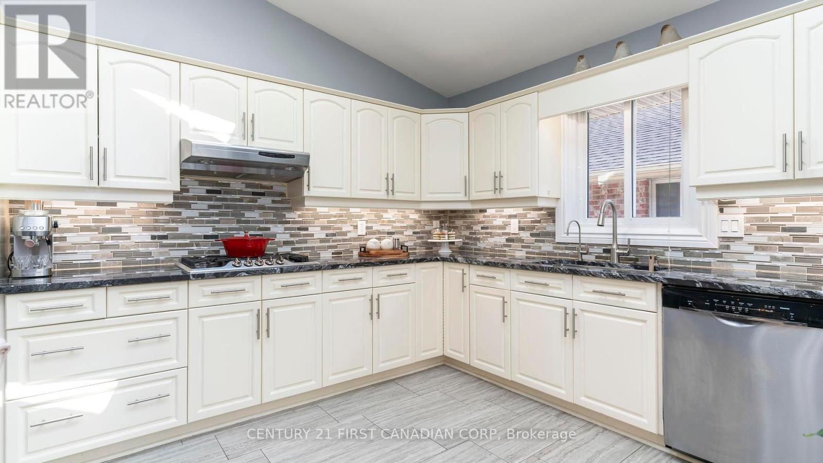 100 Josselyn Drive, London South (South X), Ontario  N6E 3V6 - Photo 14 - X12377739