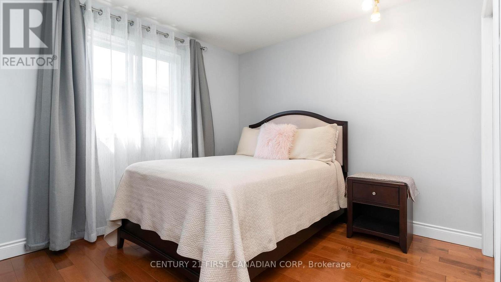100 Josselyn Drive, London South (South X), Ontario  N6E 3V6 - Photo 21 - X12377739