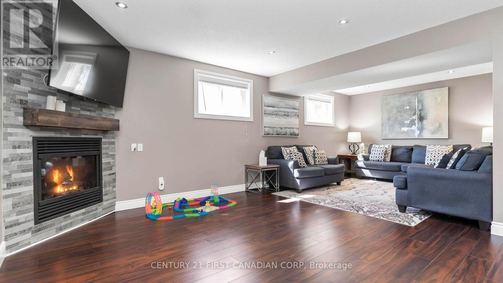 100 Josselyn Drive, London South (South X), Ontario  N6E 3V6 - Photo 27 - X12377739