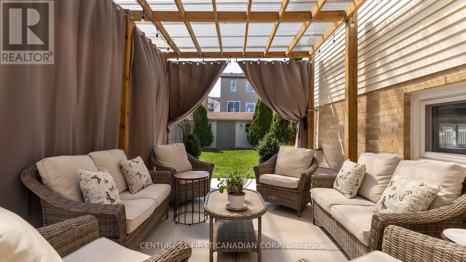 100 Josselyn Drive, London South (South X), Ontario  N6E 3V6 - Photo 33 - X12377739