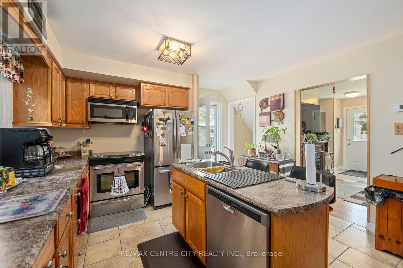 150 Culver Crescent, London East (East H), Ontario  N5V 3G7 - Photo 10 - X12377806