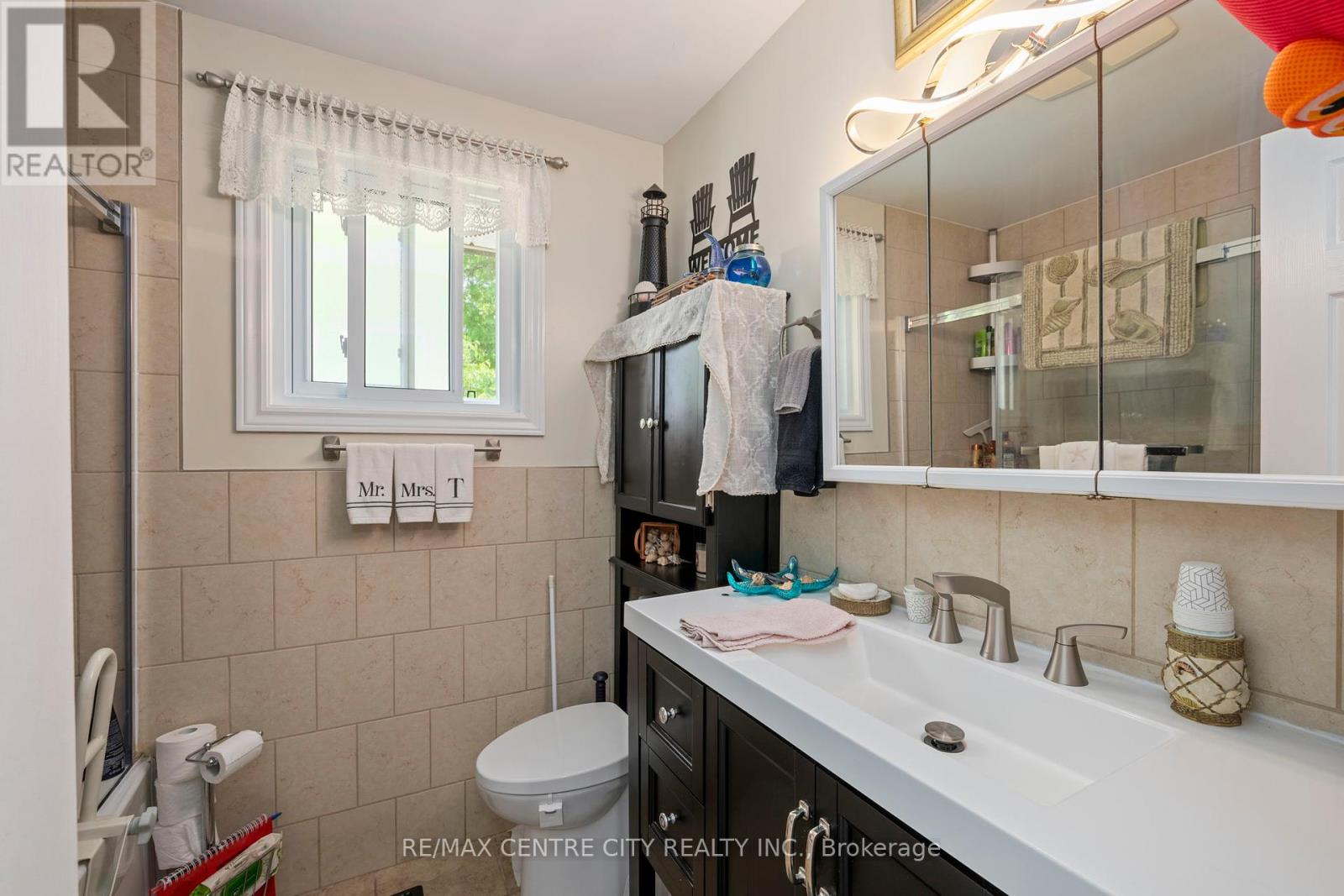 150 Culver Crescent, London East (East H), Ontario  N5V 3G7 - Photo 12 - X12377806