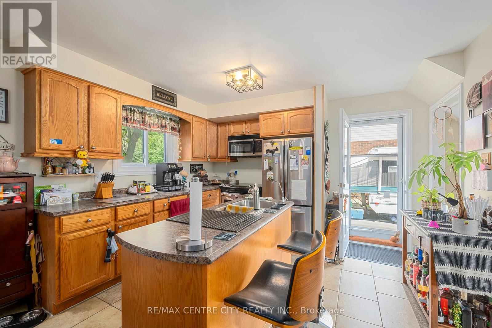 150 Culver Crescent, London East (East H), Ontario  N5V 3G7 - Photo 9 - X12377806