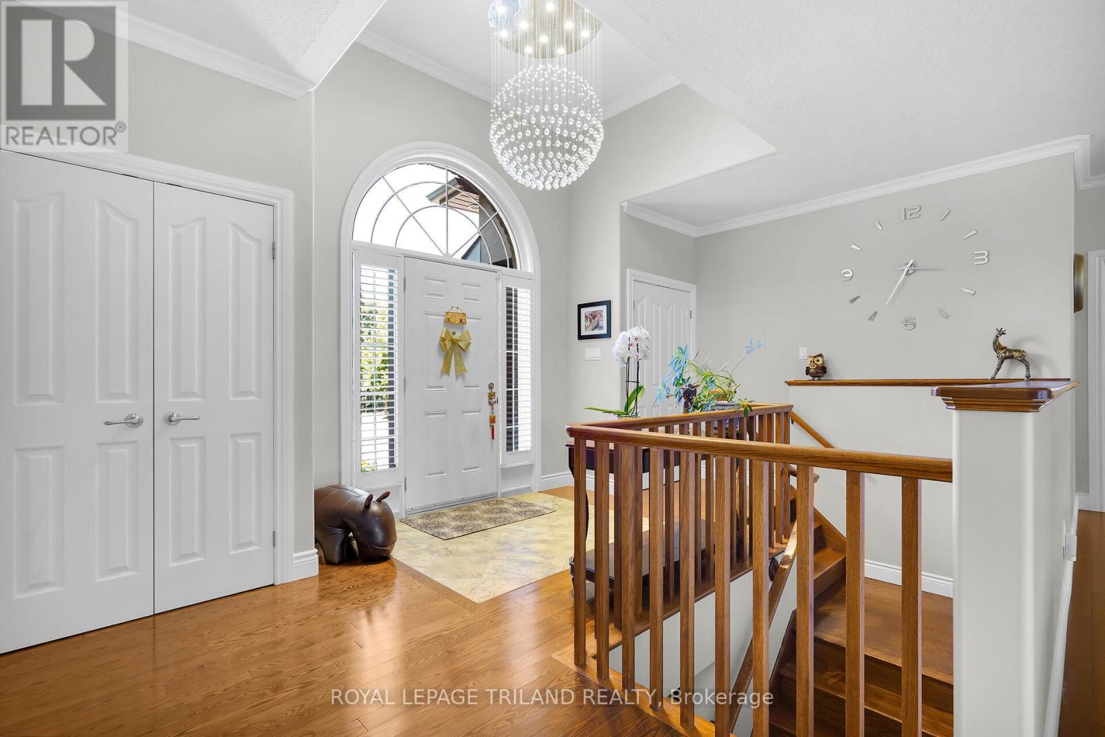 7119 Clayton Walk, London South, Ontario  N6P 1V3 - Photo 4 - X12377825