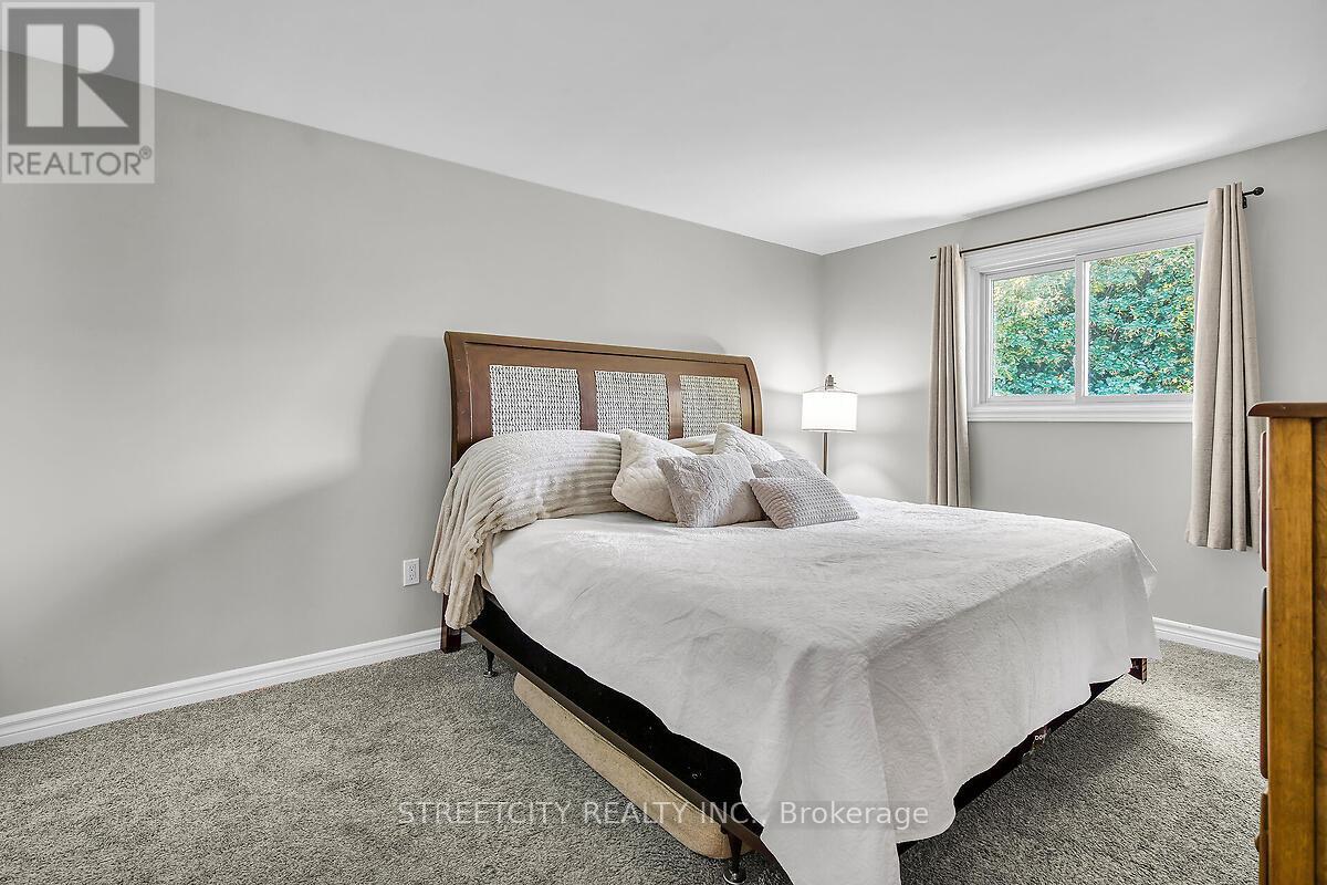 52 Adswood Road, London South, Ontario  N6E 2W1 - Photo 10 - X12377856