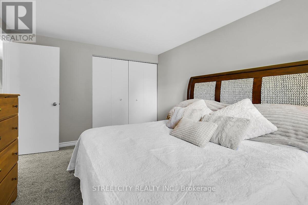 52 Adswood Road, London South, Ontario  N6E 2W1 - Photo 12 - X12377856