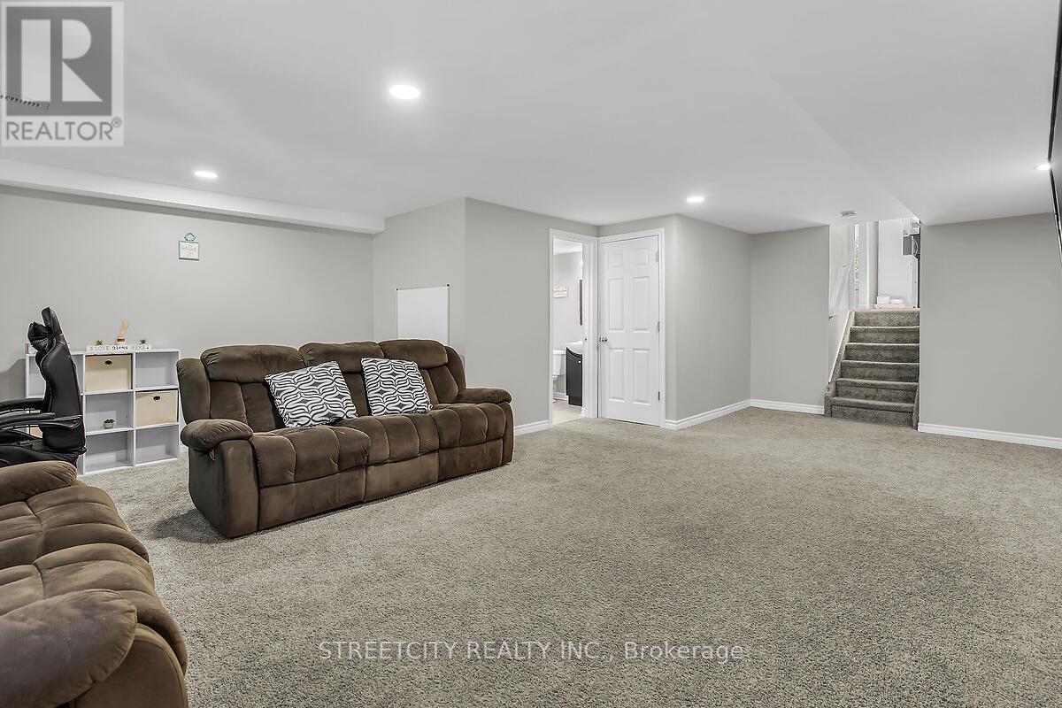 52 Adswood Road, London South, Ontario  N6E 2W1 - Photo 18 - X12377856