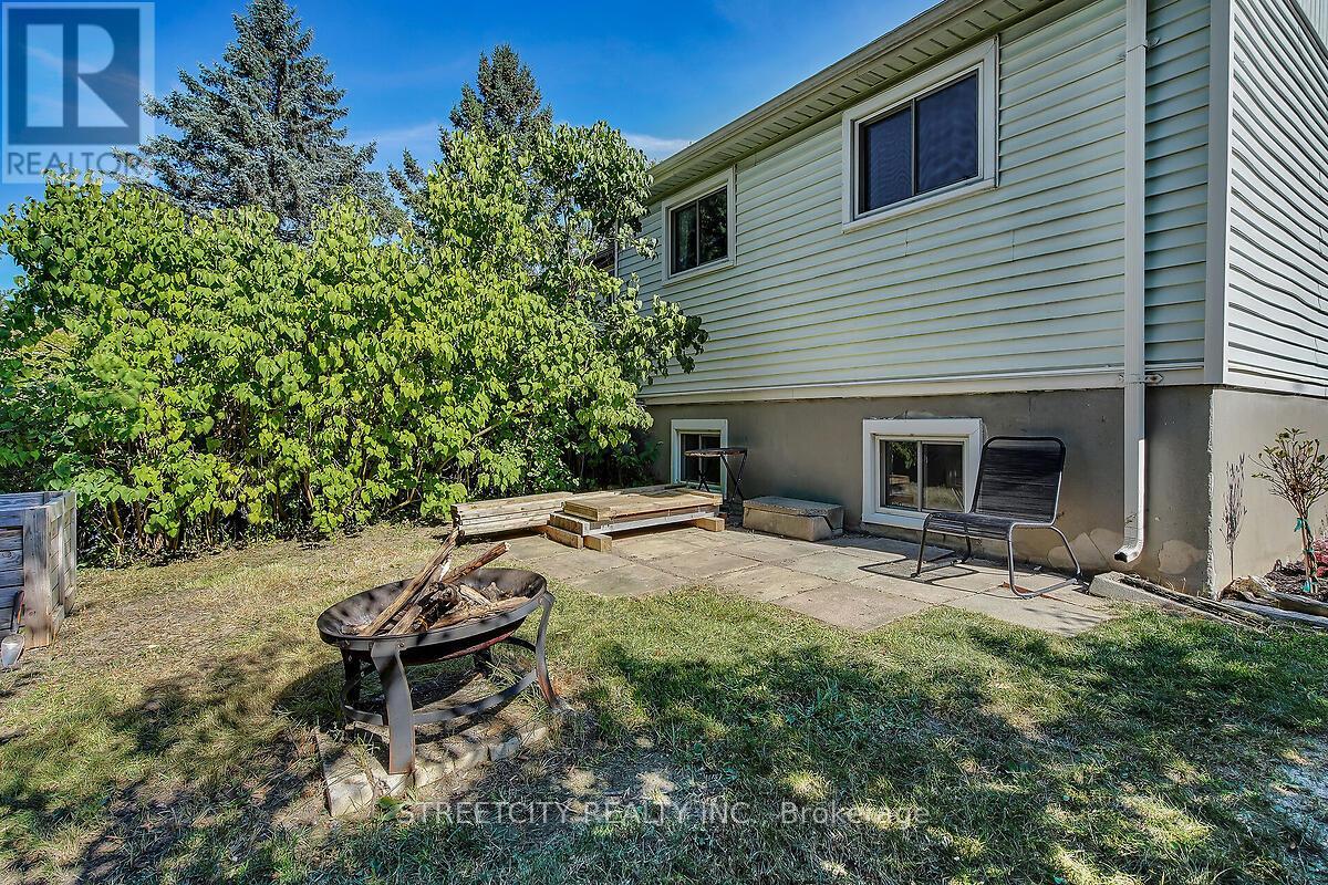 52 Adswood Road, London South, Ontario  N6E 2W1 - Photo 22 - X12377856