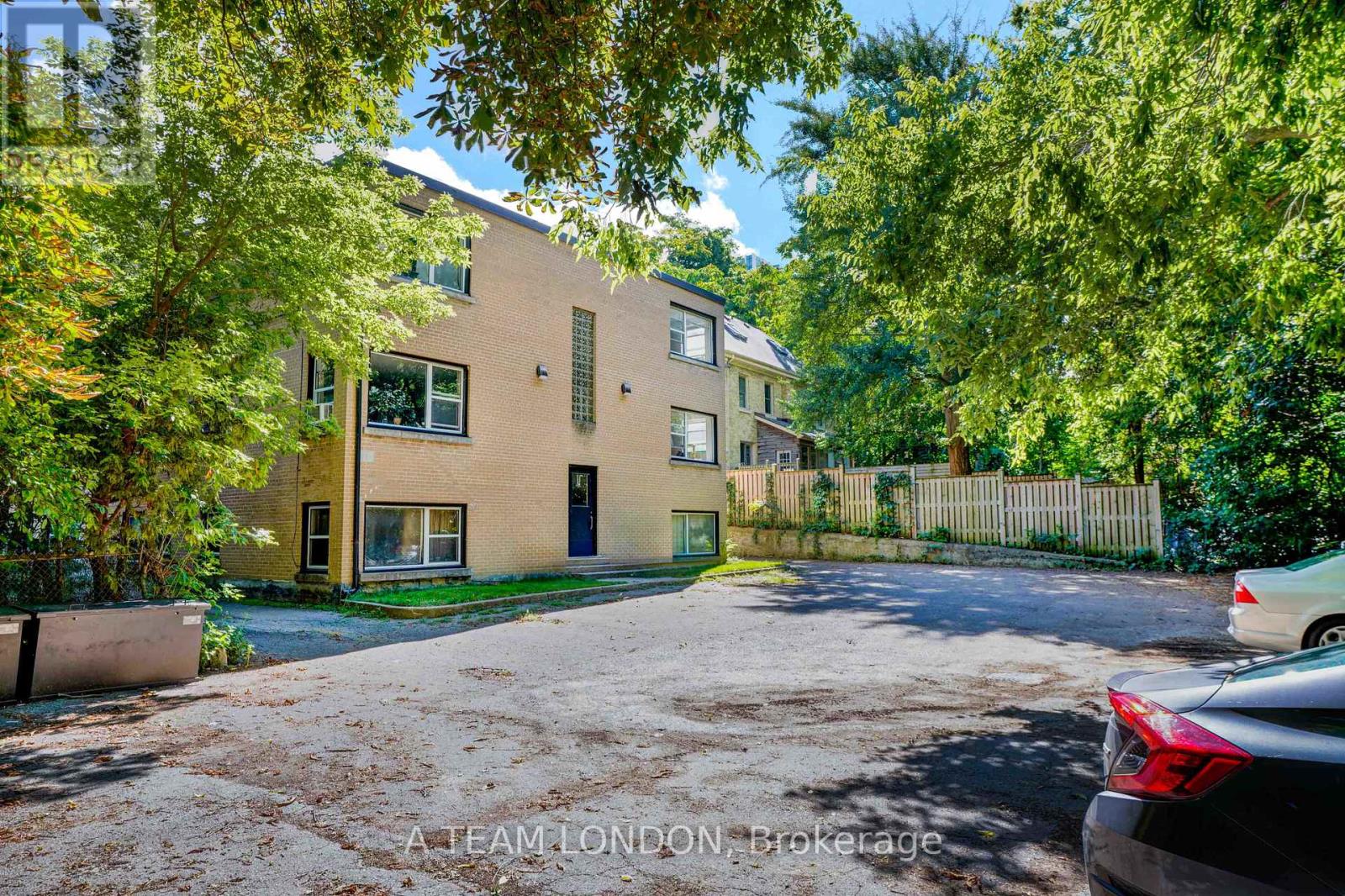 575 Ridout Street N, London East (East F), Ontario  N6A 2R2 - Photo 5 - X12377866