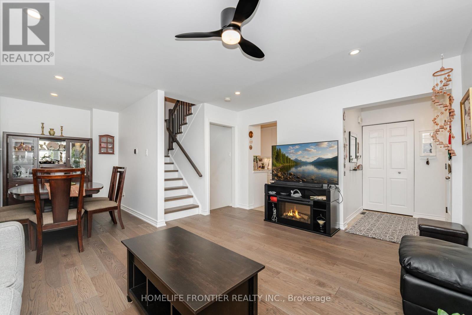 1 Denava Gate, Richmond Hill, Ontario  L4C 5E3 - Photo 11 - N12377558