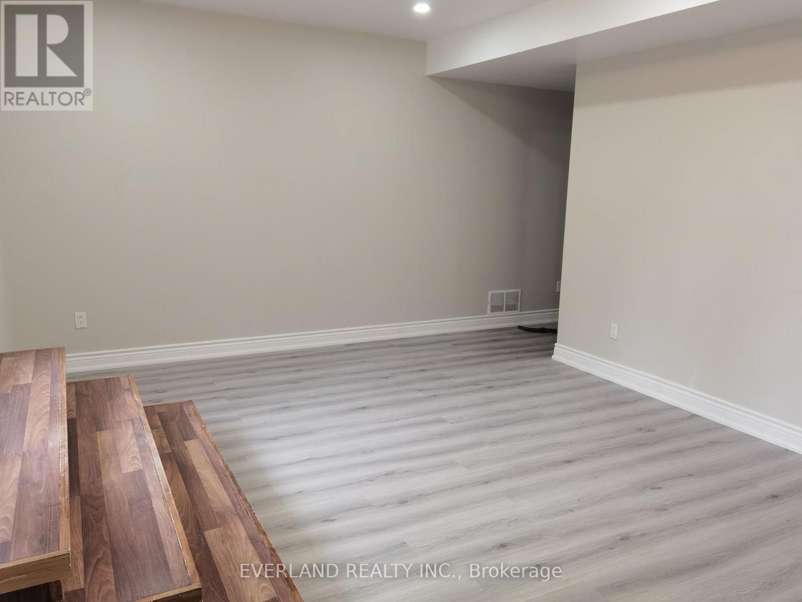 Basement - 109 Brookside Road, Richmond Hill, Ontario  L4C 0J6 - Photo 2 - N12377570