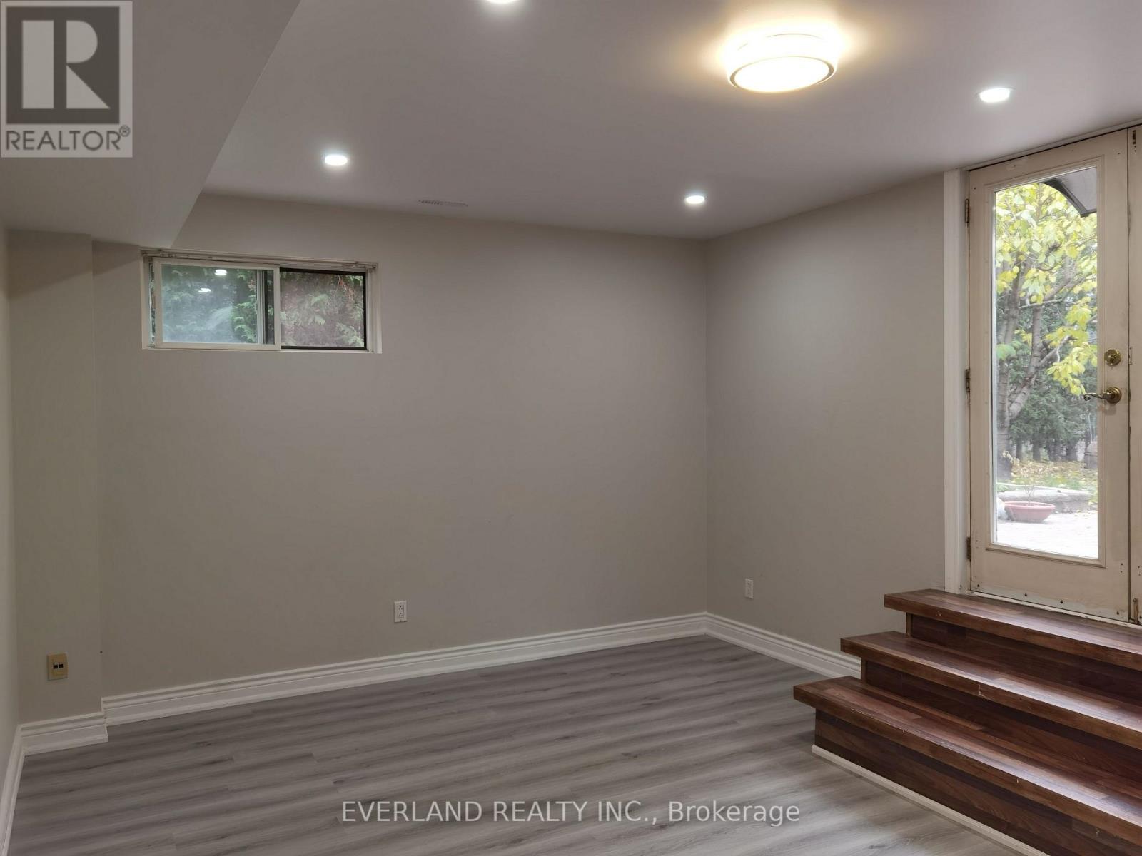 Basement - 109 Brookside Road, Richmond Hill, Ontario  L4C 0J6 - Photo 3 - N12377570